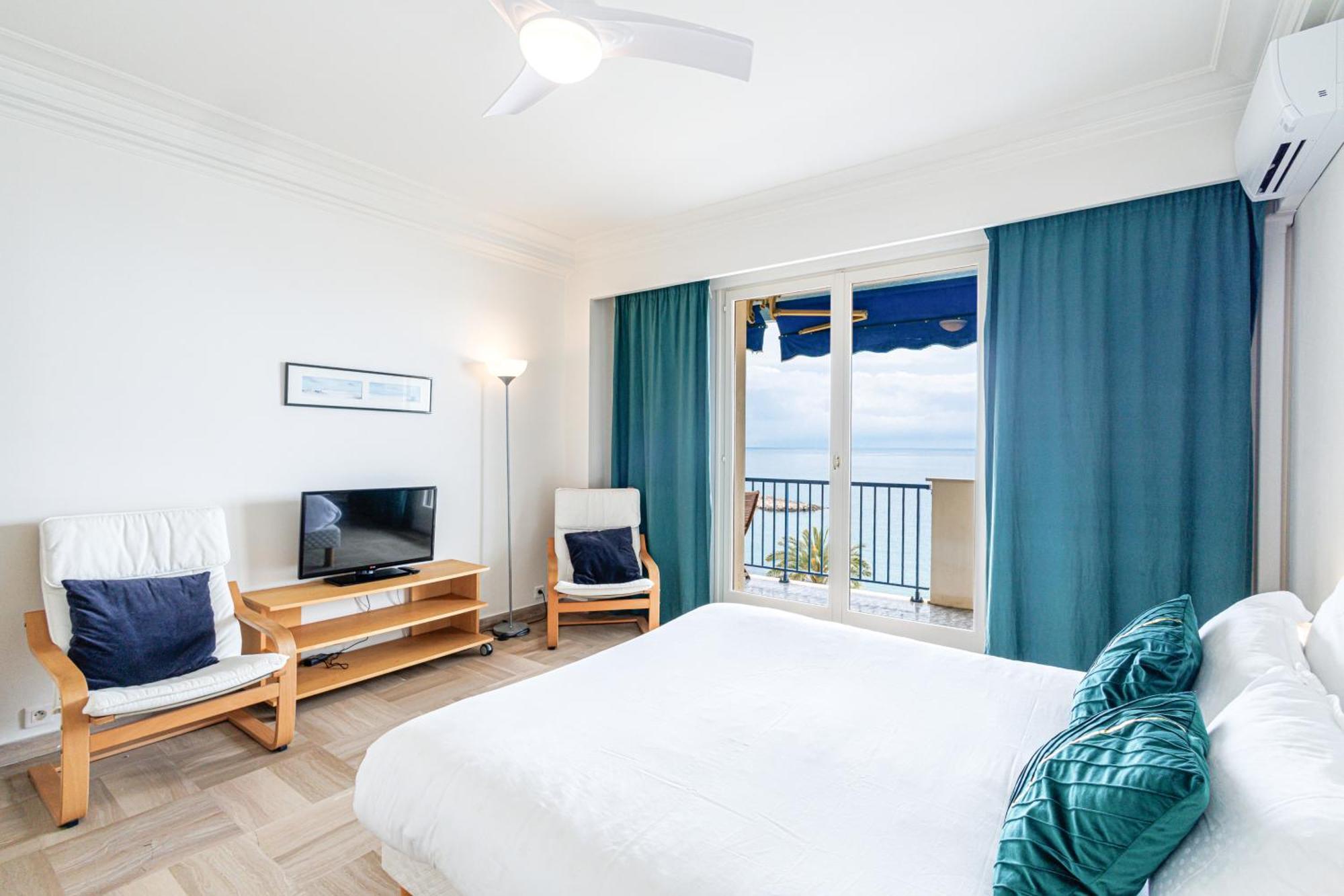 Le Soleia - Spacious 3p - Beachfront - Parking Appartement Menton