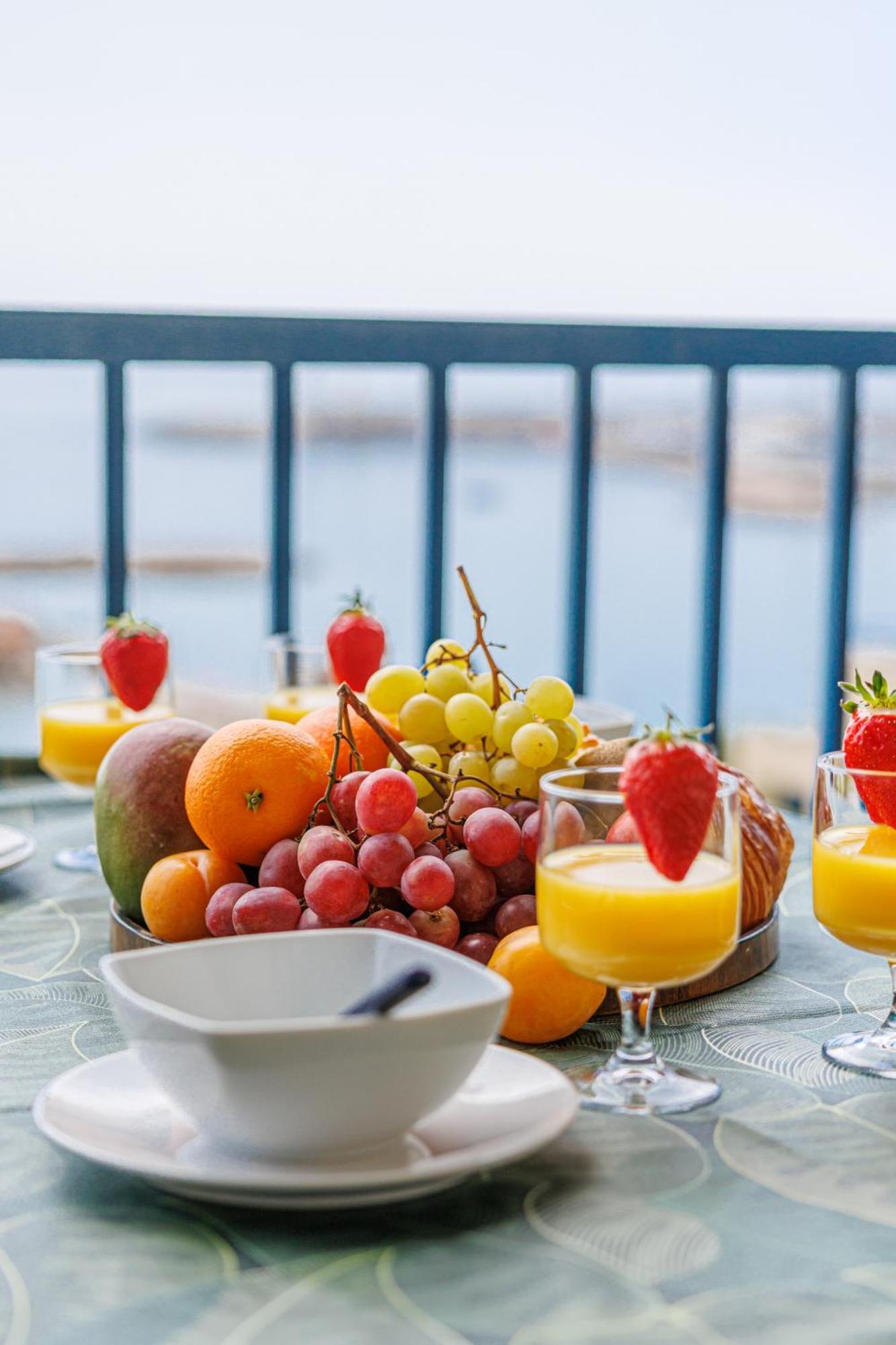Appartement Le Soleia - Spacious 3p - Beachfront - Parking Menton