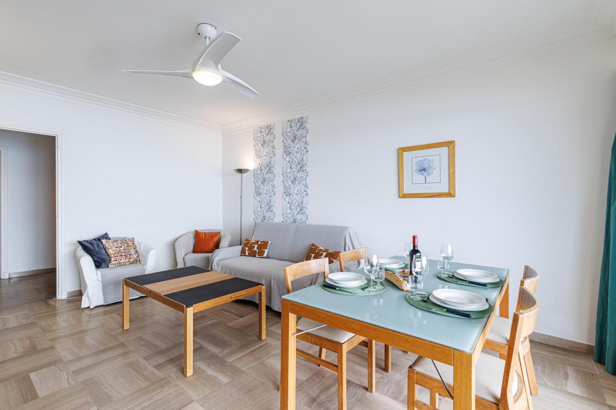 Le Soleia - Spacious 3p - Beachfront - Parking Menton