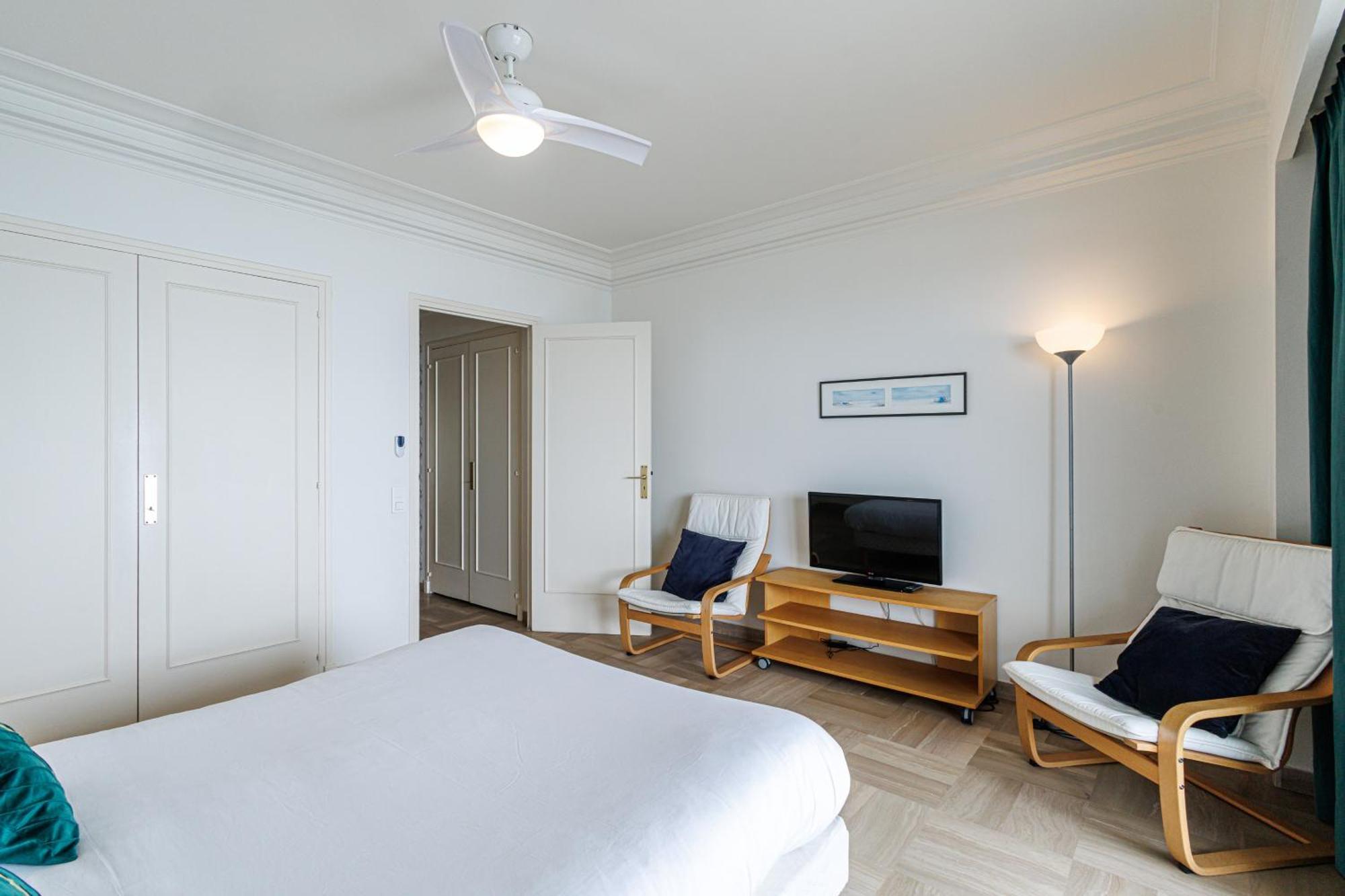 Le Soleia - Spacious 3p - Beachfront - Parking Appartement
